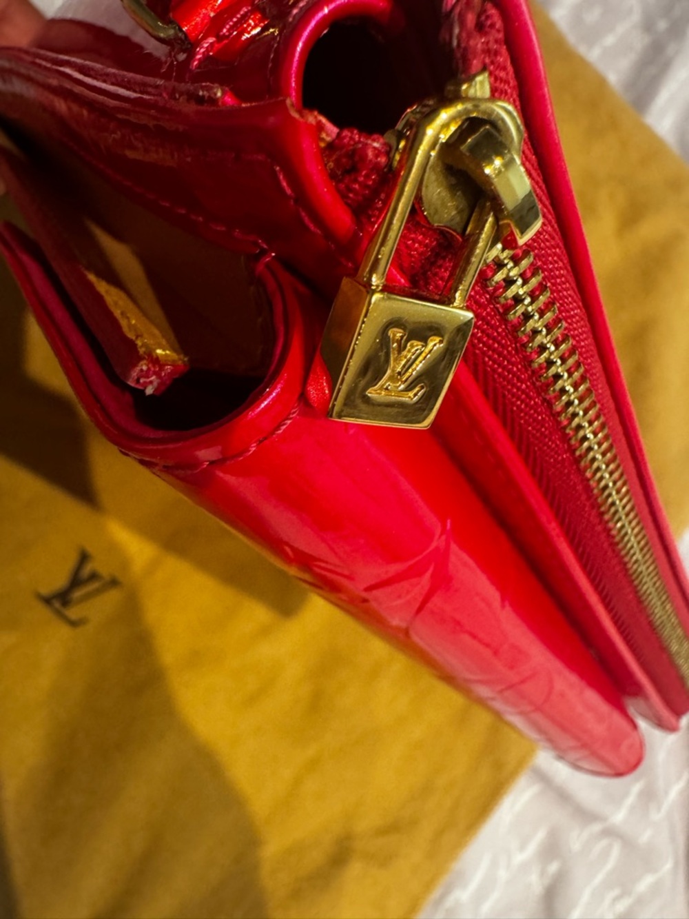 Louis Vuitton Hot Pink Vernis Monogram Square Crossbody - Picture 5 of 5